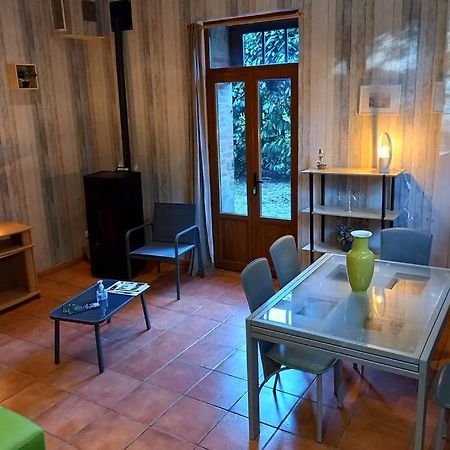 Suite Dans Le Jardin Du Chateau Agonges 외부 사진