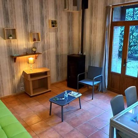 Suite Dans Le Jardin Du Chateau Agonges 외부 사진