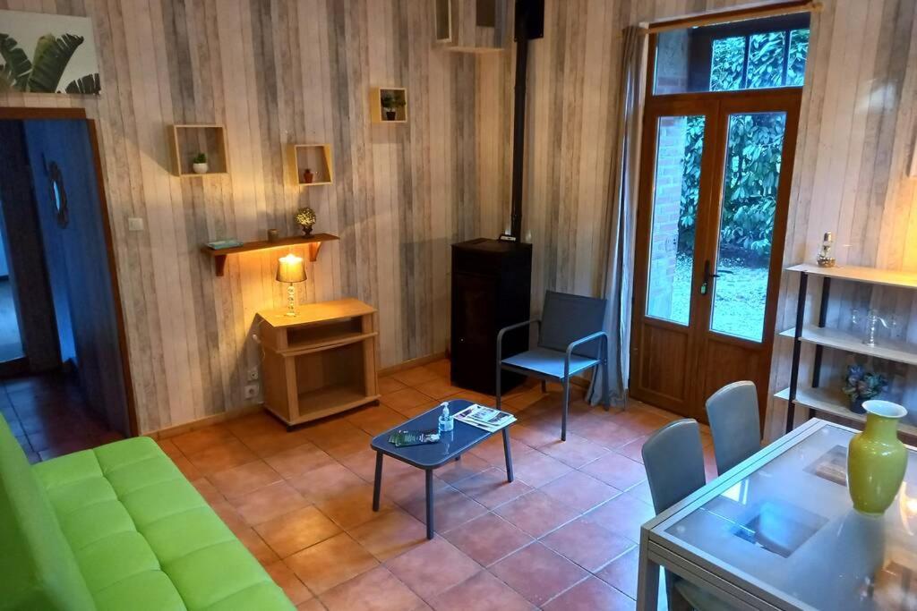 Suite Dans Le Jardin Du Chateau Agonges 외부 사진